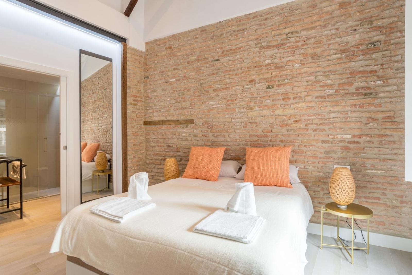 Te1A-El Teatro Brick Wall Suite Prime Location Málaga Exterior foto